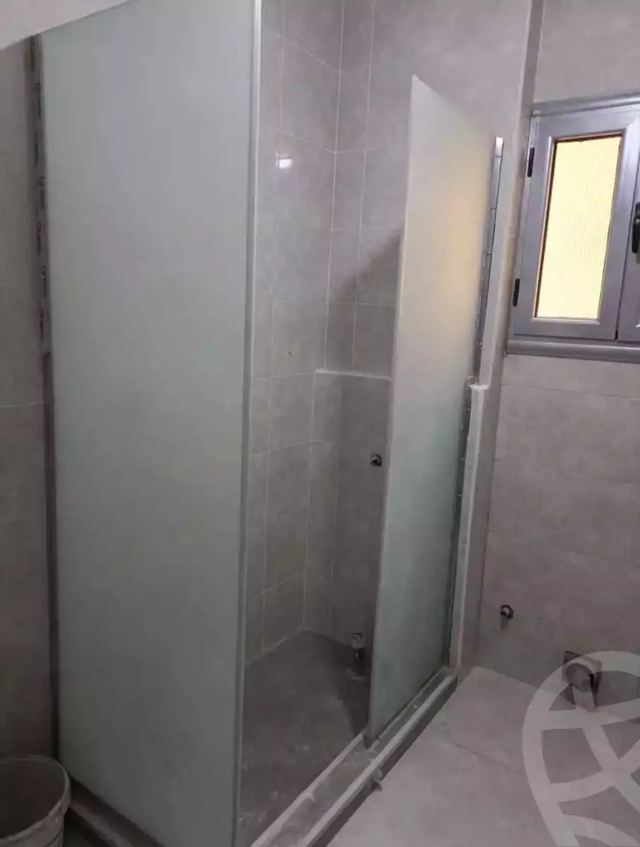 https://aqarmap.com.eg/en/listing/6075600-for-rent-cairo-mokattam-compounds-kmbwnd-rwyl-jrdnz