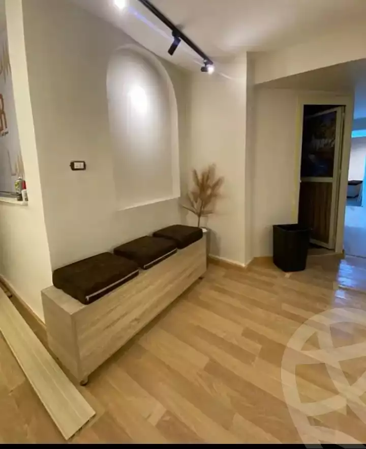 https://aqarmap.com.eg/ar/listing/6076261-for-rent-cairo-ain-shams-jsr-lswys