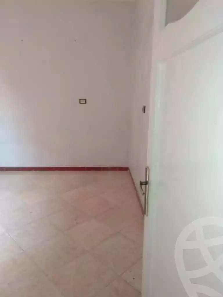 https://aqarmap.com.eg/ar/listing/6079201-for-rent-cairo-helwan-mnshy-yn-hlwn-rael-st