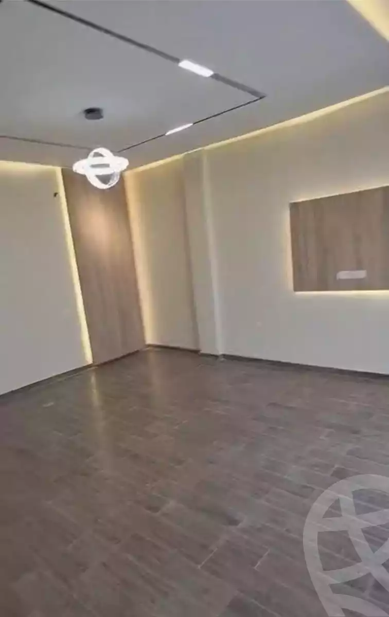 https://aqarmap.com.eg/en/listing/6079757-for-sale-cairo-el-sheikh-zayed-city-compounds-zayed-regency