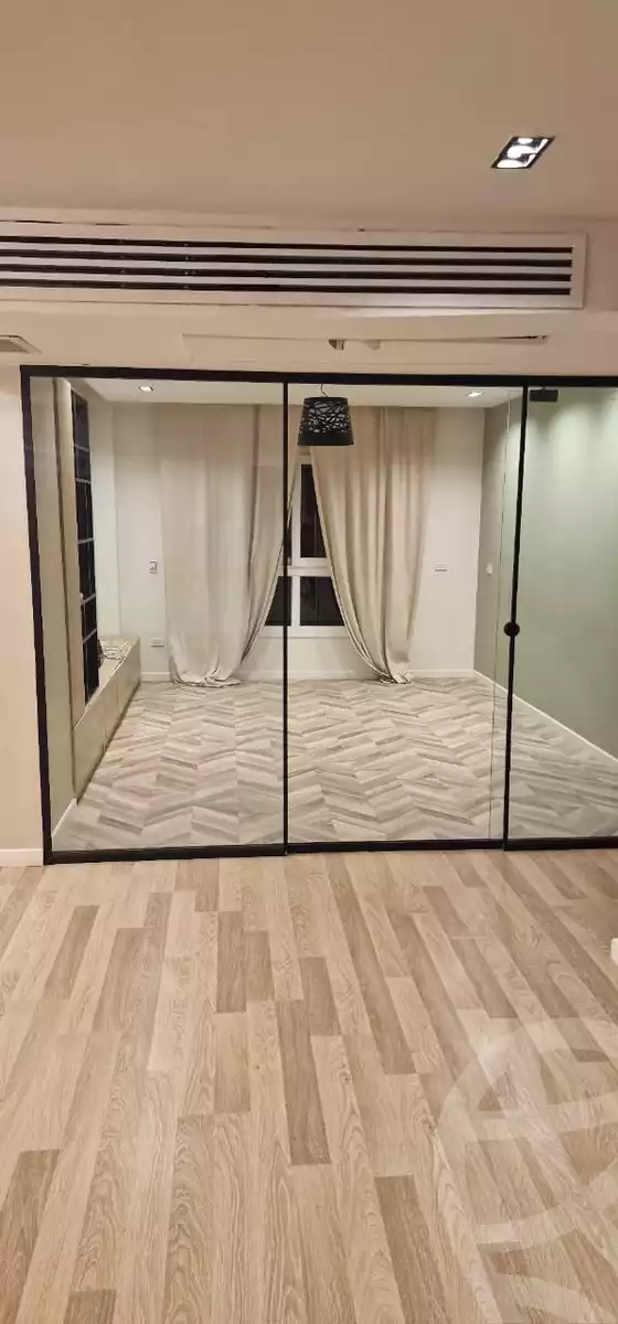 https://aqarmap.com.eg/en/listing/6080578-for-sale-cairo-el-sheikh-zayed-city-compounds-zayed-regency