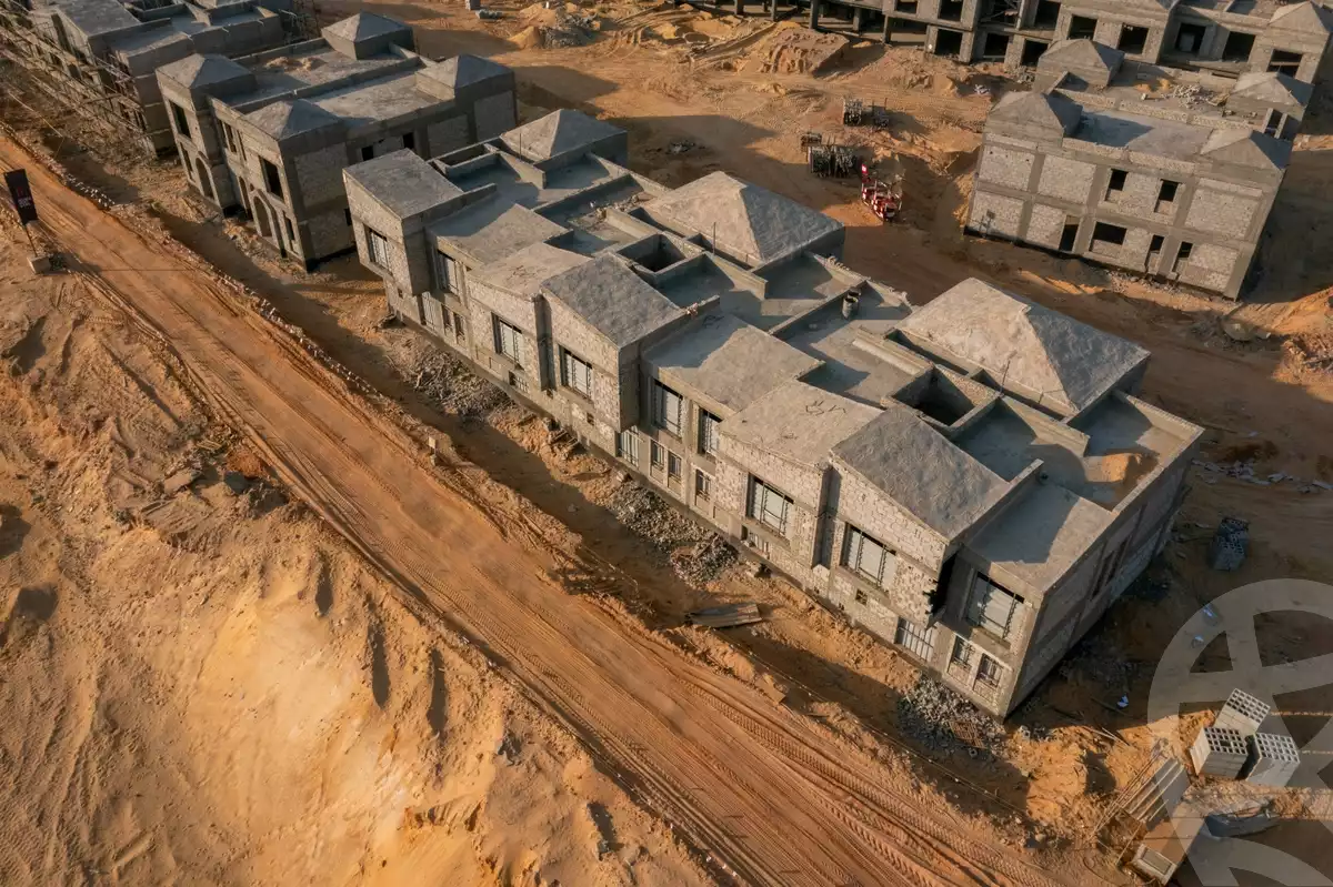 https://aqarmap.com.eg/en/listing/6080662-for-sale-cairo-el-sheikh-zayed-city-compounds-kmbwnd-fyldj-wyst-dr-llttwyr