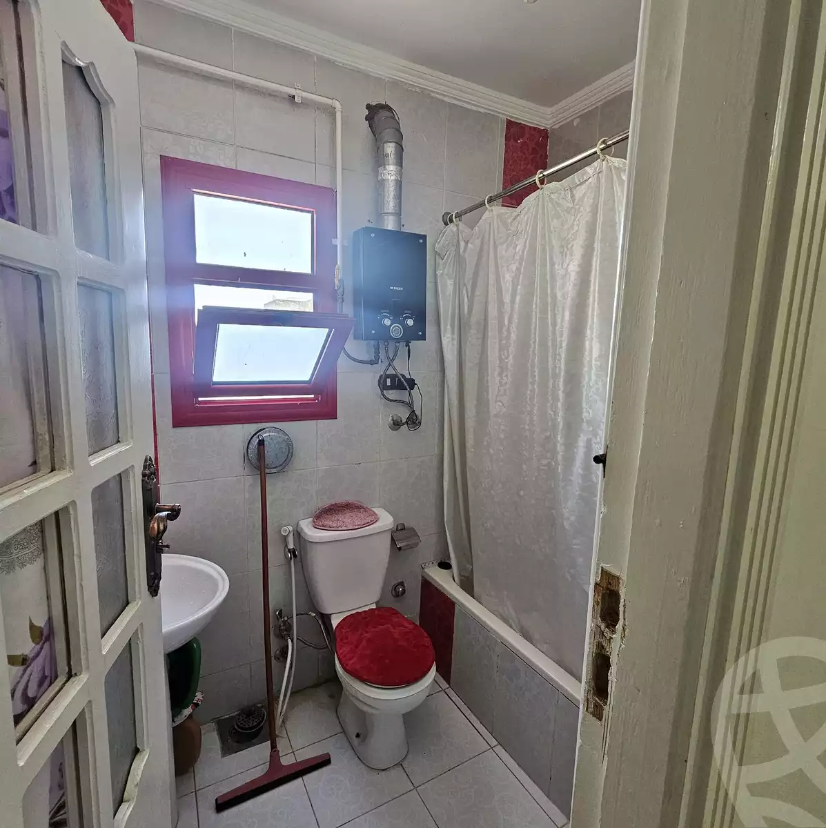 https://aqarmap.com.eg/en/listing/6082380-for-sale-alexandria-ganaklis