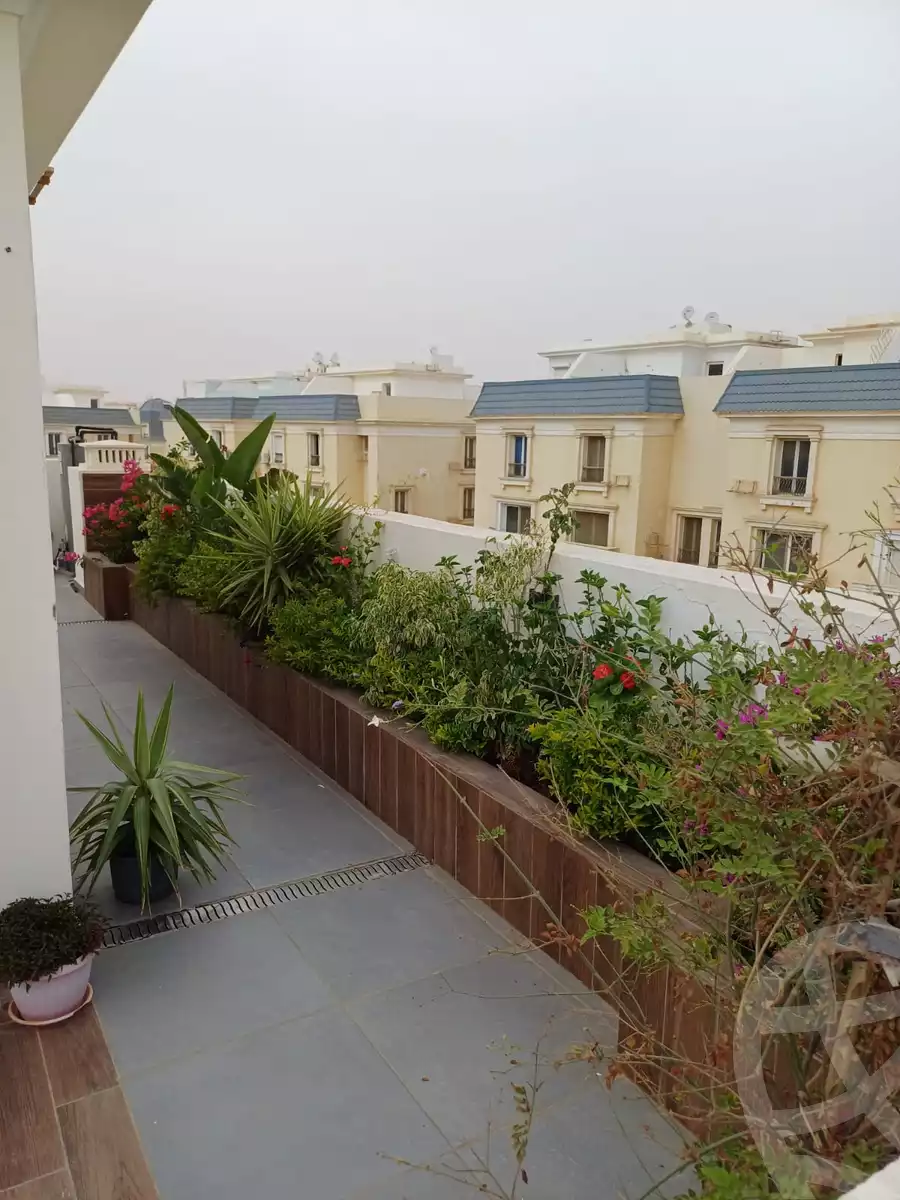 https://aqarmap.com.eg/en/listing/6071820-for-sale-cairo-new-cairo-compounds-mountain-view-hyde-park