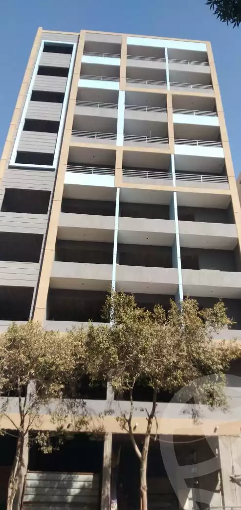 https://aqarmap.com.eg/en/listing/5088059-for-sale-cairo-helwan-helwan-el-sharkeya-ryad-pasha-st