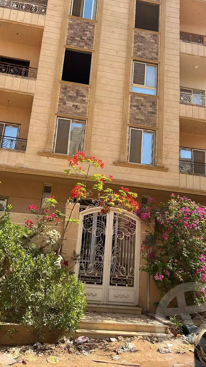 https://aqarmap.com.eg/ar/listing/6085988-for-sale-cairo-badr-city-hai-el-ashgar-featured-neighborhood-el-imam-el-bokhary-st