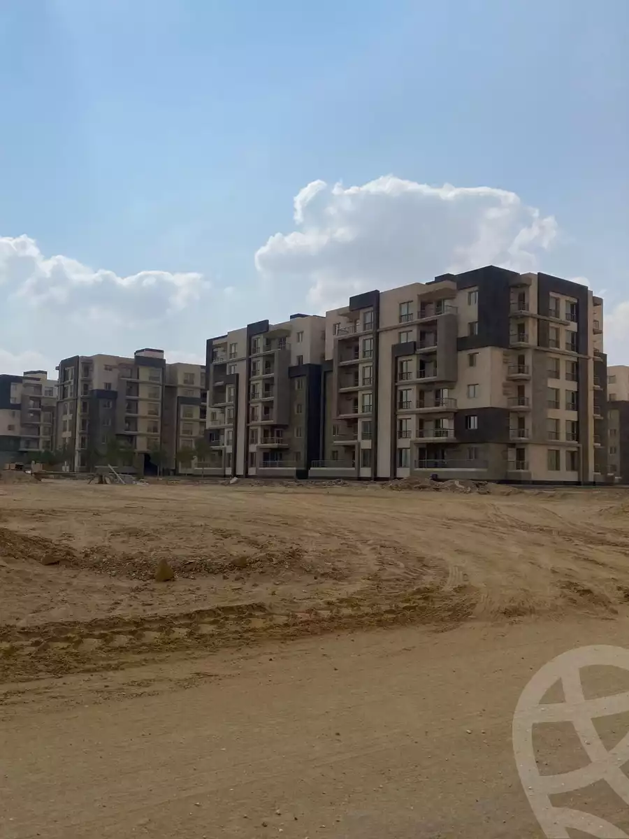 https://aqarmap.com.eg/en/listing/6085726-for-sale-cairo-el-sheikh-zayed-city-lshykh-zyd-ljdyd-west-view-residence-hdp
