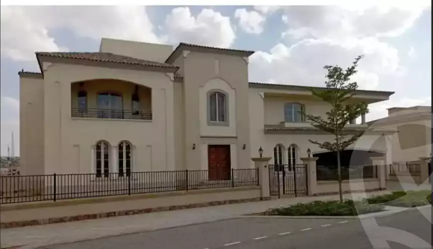 https://aqarmap.com.eg/en/listing/6087460-for-sale-cairo-mokattam-compounds-uptown-cairo-celesta-hills-uptown-cairo
