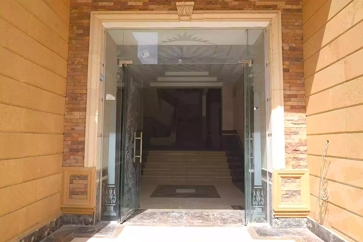 https://aqarmap.com.eg/en/listing/6089858-for-sale-cairo-el-sheikh-zayed-city-lshykh-zyd-ljdyd-ridge-compound-al-oula