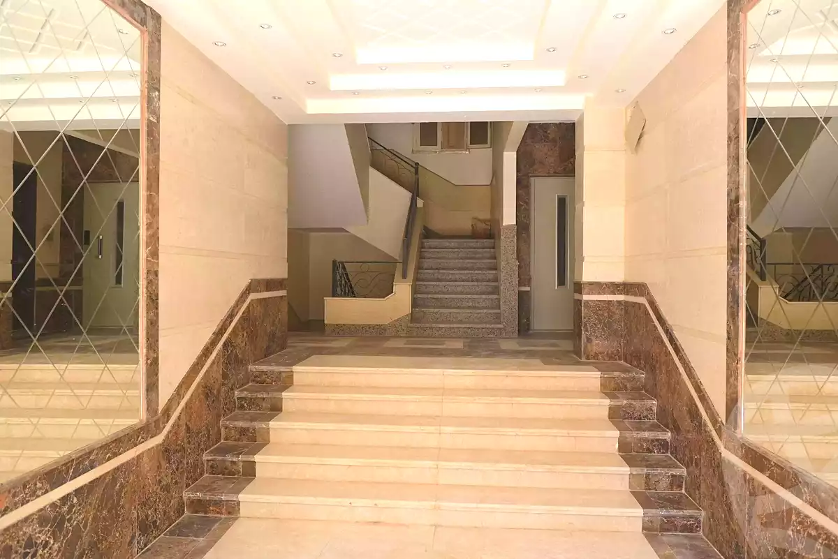 https://aqarmap.com.eg/en/listing/6089858-for-sale-cairo-el-sheikh-zayed-city-lshykh-zyd-ljdyd-ridge-compound-al-oula