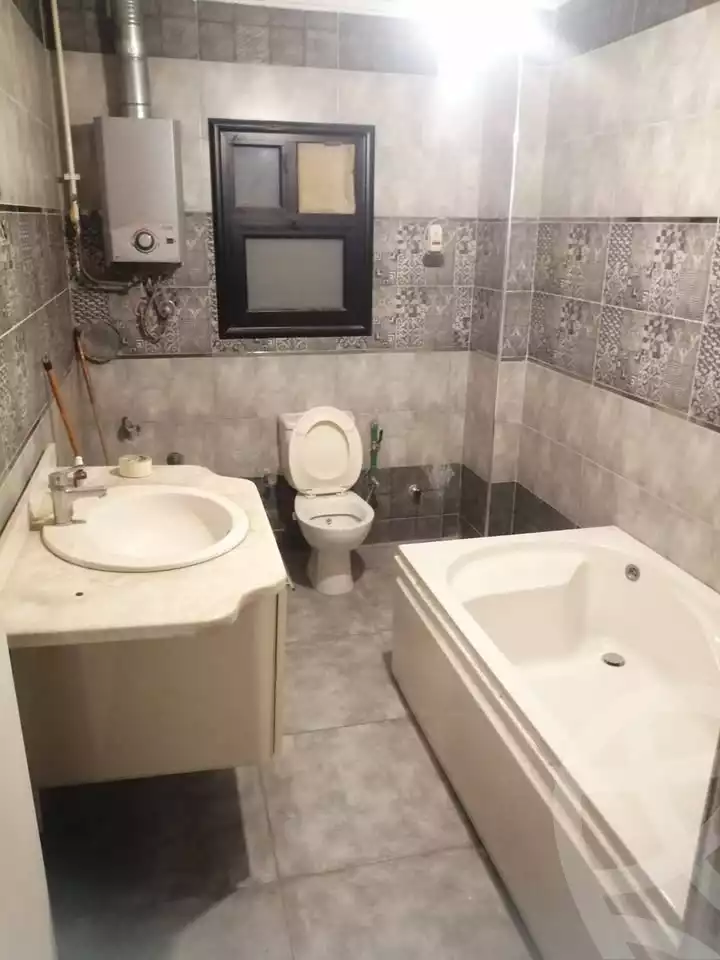 https://aqarmap.com.eg/en/listing/6089888-for-sale-cairo-mokattam-lhdb-l-ly-el-naforah-square