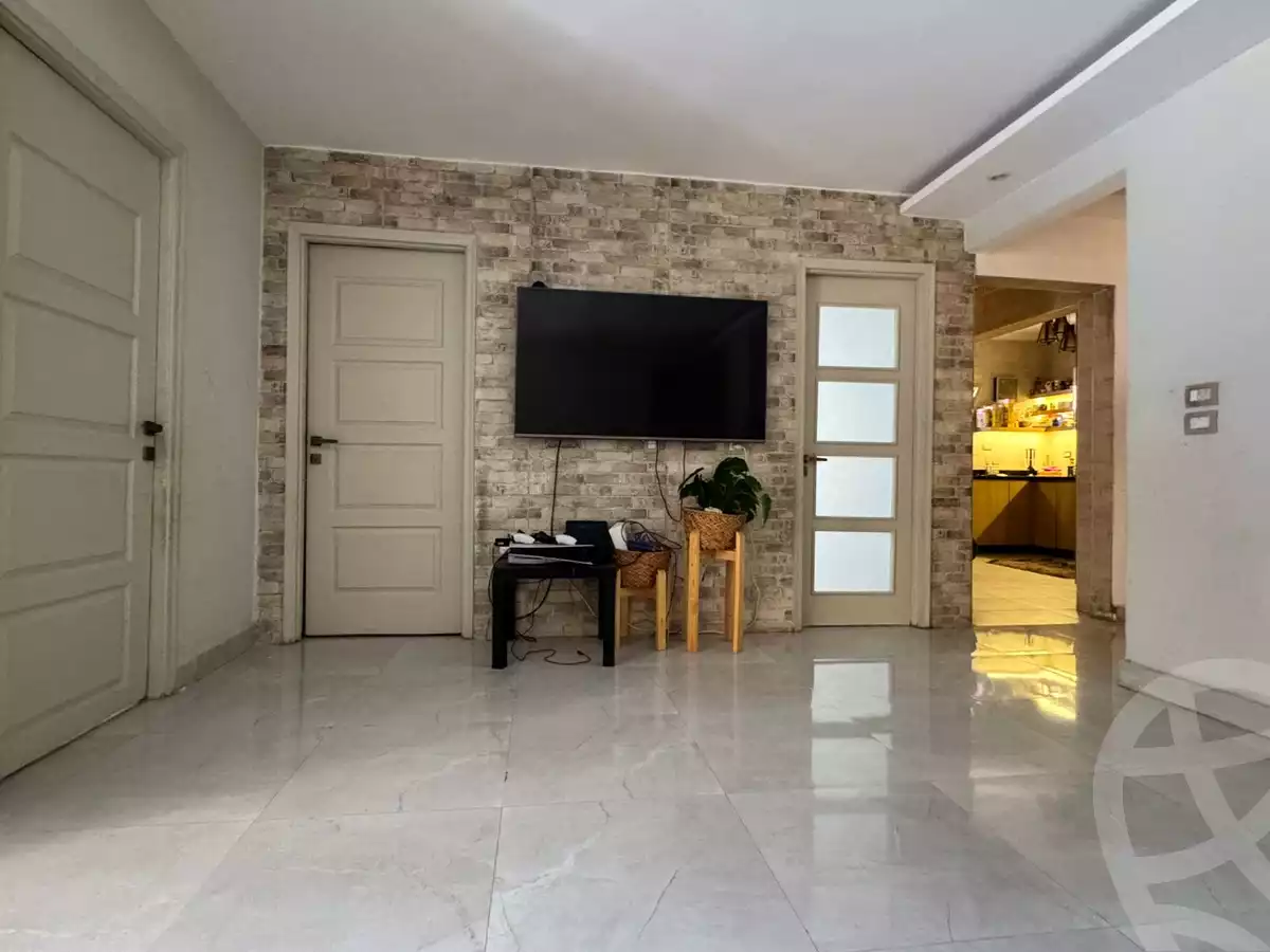 https://aqarmap.com.eg/en/listing/6092262-for-sale-cairo-mokattam-compounds-kmbwnd-jwldn-jyts