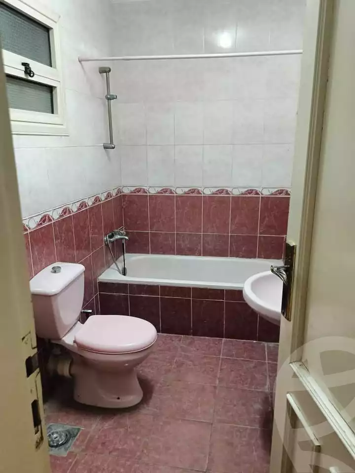 https://aqarmap.com.eg/ar/listing/6093851-for-rent-cairo-mokattam-lhdb-l-ly-s-zone
