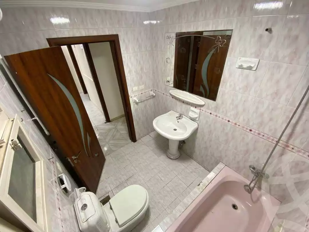 https://aqarmap.com.eg/en/listing/6094795-for-sale-cairo-helwan-mohamed-sayed-ahmed-st