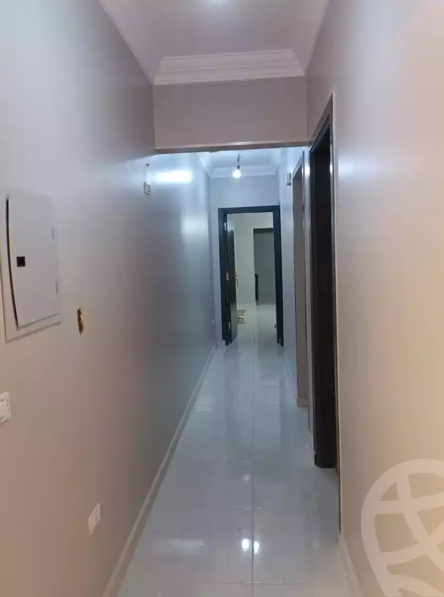 https://aqarmap.com.eg/en/listing/6094912-for-rent-cairo-mokattam-compounds-kmbwnd-rwyl-jrdnz