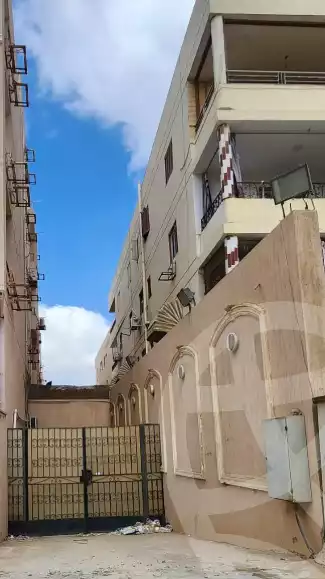 https://aqarmap.com.eg/en/listing/6096341-for-sale-cairo-al-oubour-el-hay-el-khames