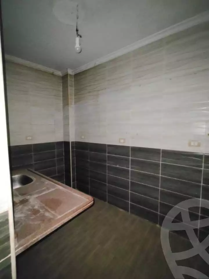https://aqarmap.com.eg/en/listing/6103655-for-sale-qalyubia-shubra-el-khaima-om-bayoumi