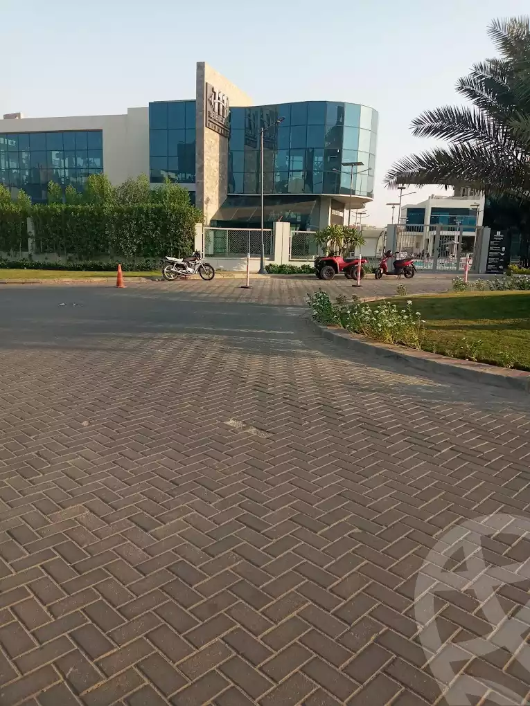 https://aqarmap.com.eg/en/listing/6104269-for-sale-cairo-el-sheikh-zayed-city-compounds-dh-drys