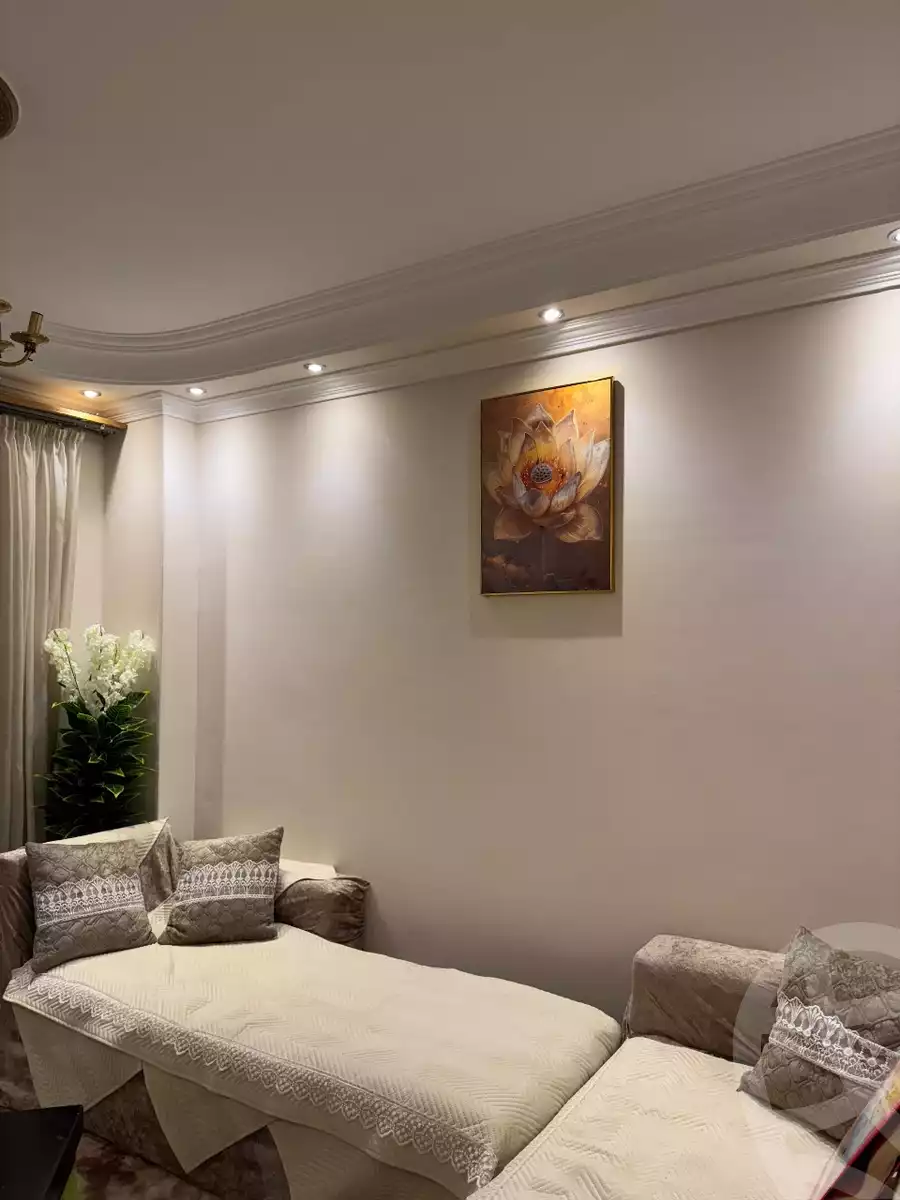 https://aqarmap.com.eg/ar/listing/6106009-for-rent-cairo-new-cairo-compounds-el-ashrafia