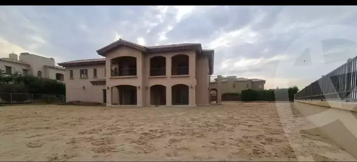 https://aqarmap.com.eg/ar/listing/6108886-for-sale-cairo-mokattam-compounds-uptown-cairo
