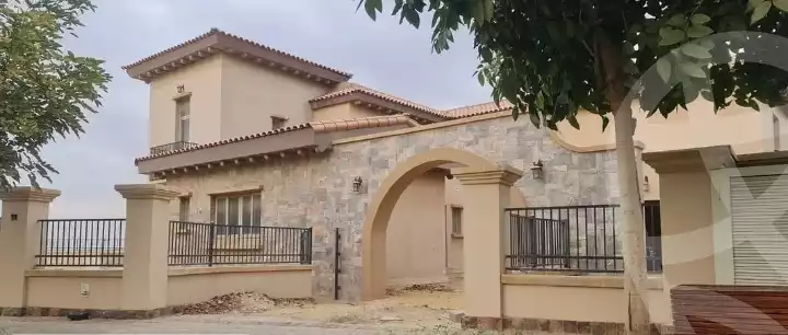 https://aqarmap.com.eg/ar/listing/6108886-for-sale-cairo-mokattam-compounds-uptown-cairo