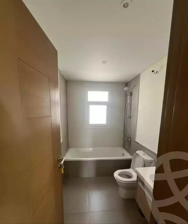 https://aqarmap.com.eg/ar/listing/6109308-for-sale-cairo-mokattam-compounds-uptown-cairo