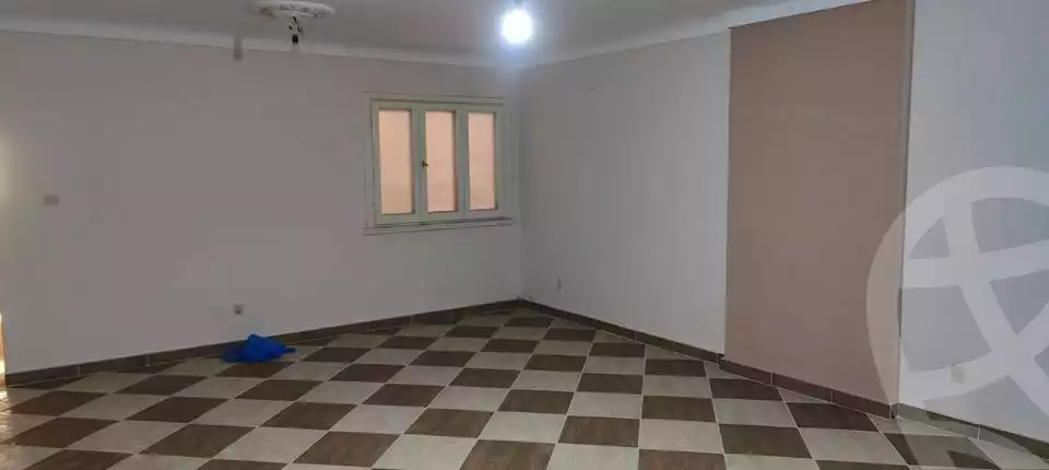 https://aqarmap.com.eg/ar/listing/6109345-for-rent-alexandria-ganaklis