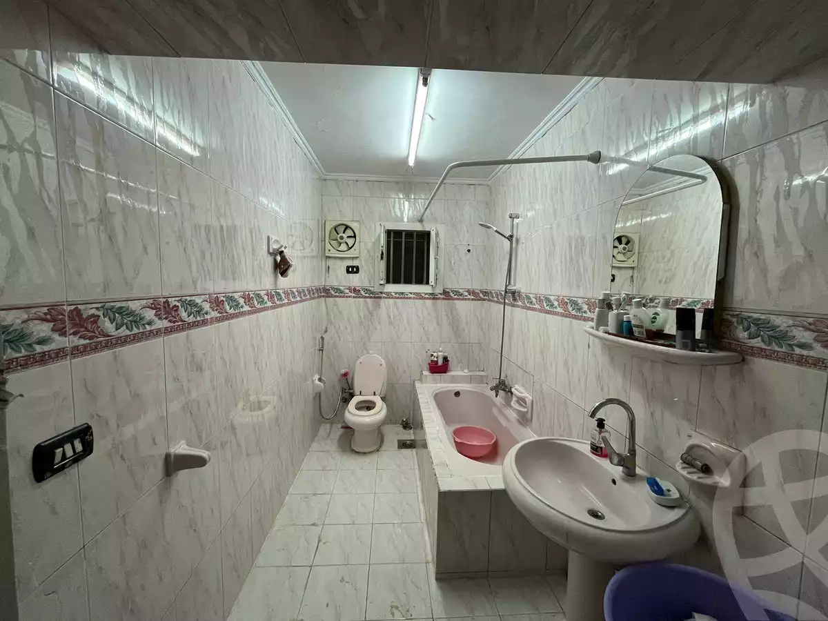 https://aqarmap.com.eg/en/listing/6109740-for-sale-cairo-shoubra-corniche-el-nile-st