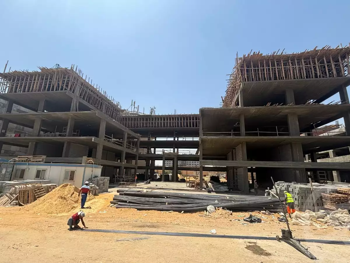 https://aqarmap.com.eg/en/listing/6110409-for-sale-cairo-new-cairo-compounds-noir-mall-living-yards