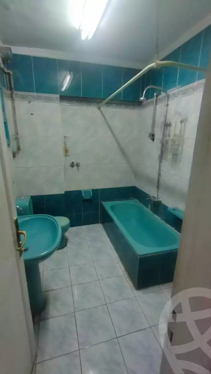 https://aqarmap.com.eg/ar/listing/6112156-for-rent-cairo-helwan-helwan-el-sharkeya-abd-el-rahman-pasha-st