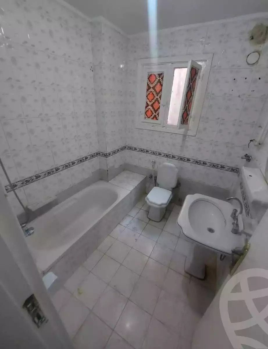 https://aqarmap.com.eg/ar/listing/6112632-for-sale-cairo-helwan-hadayek-helwan-el-shareef