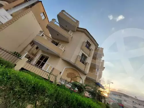 https://aqarmap.com.eg/en/listing/6113418-for-sale-cairo-new-cairo-el-ahyaa-first-neighborhood-street-2