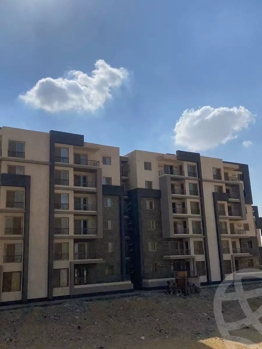 https://aqarmap.com.eg/en/listing/6114284-for-sale-cairo-el-sheikh-zayed-city-lshykh-zyd-ljdyd-west-view-residence-hdp