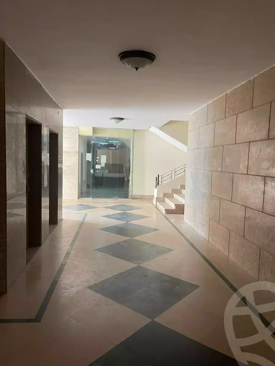 https://aqarmap.com.eg/en/listing/6114807-for-sale-cairo-6th-of-october-compounds-city-stars-mall