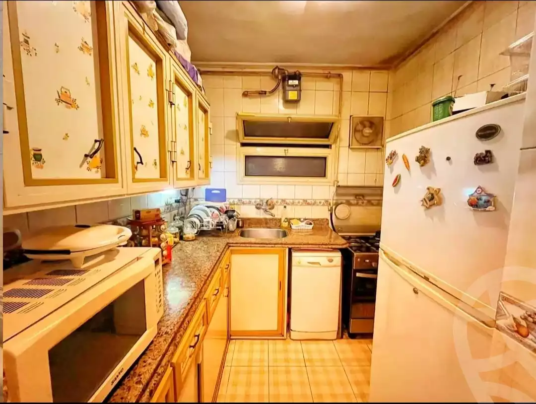 https://aqarmap.com.eg/ar/listing/6115448-for-sale-alexandria-ganaklis-shr-mrtdy-bsh