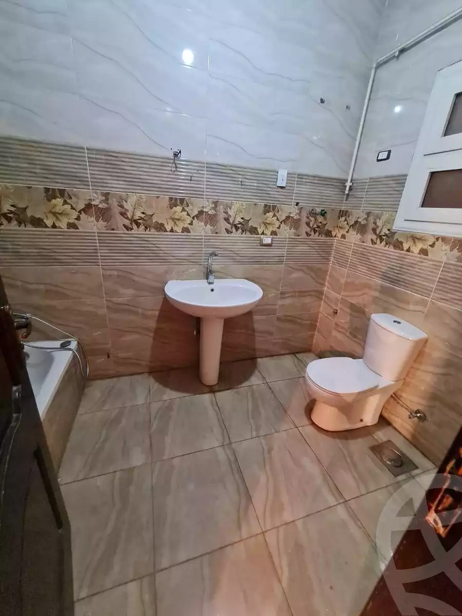 https://aqarmap.com.eg/ar/listing/6122399-for-rent-cairo-new-cairo-ganob-el-akadamiya-abd-el-malek-ibn-marwan-st