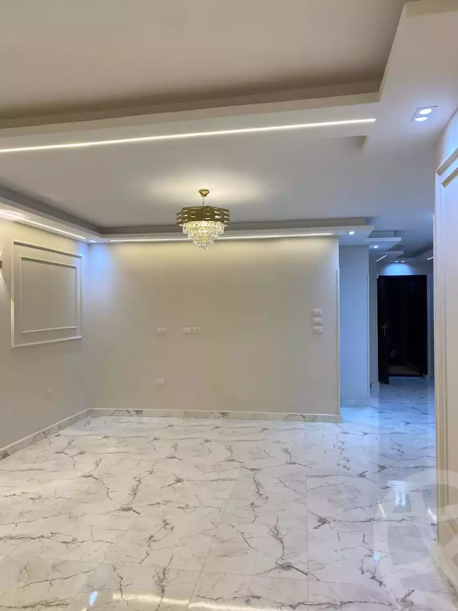 https://aqarmap.com.eg/ar/listing/6122409-for-sale-cairo-helwan-helwan-el-sharkeya-mostafa-safwat-st