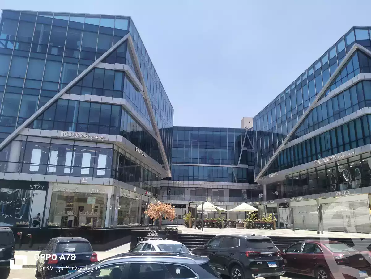 https://aqarmap.com.eg/ar/listing/6124006-for-sale-cairo-el-sheikh-zayed-city-compounds-rytzy-blz-mwl-tybh-llstthmr-l-qry