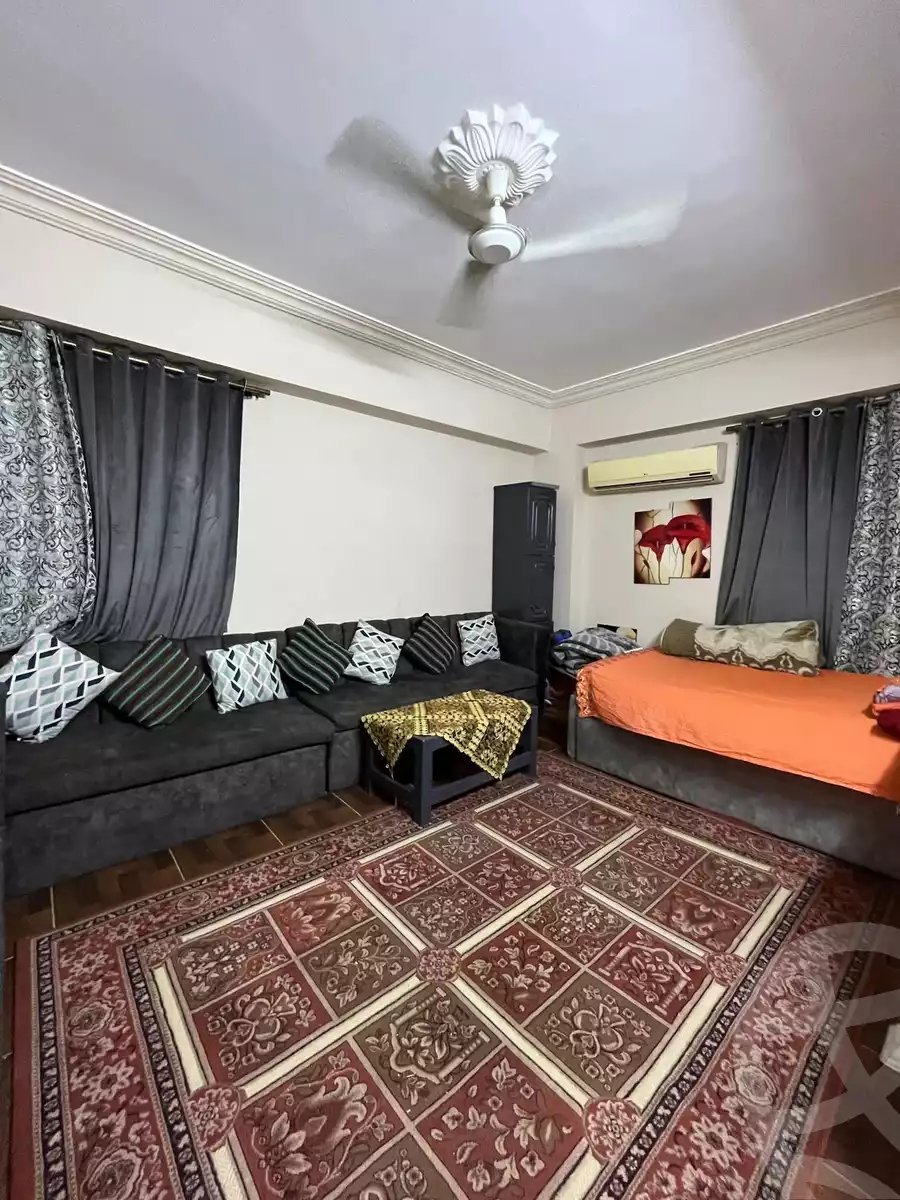 https://aqarmap.com.eg/en/listing/6127571-for-sale-cairo-15th-of-may-Neighbourhood 10