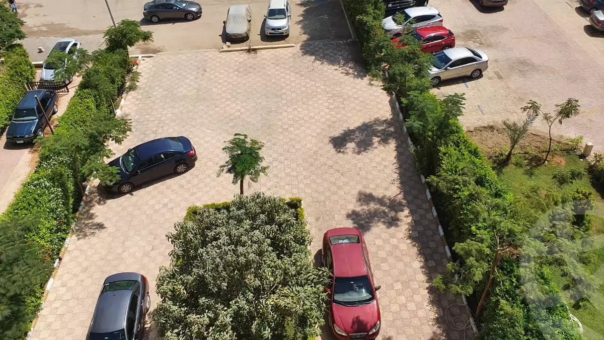 https://aqarmap.com.eg/en/listing/6130588-for-sale-cairo-6th-of-october-el-ahyaa-neighborhood-1st-al-maahad