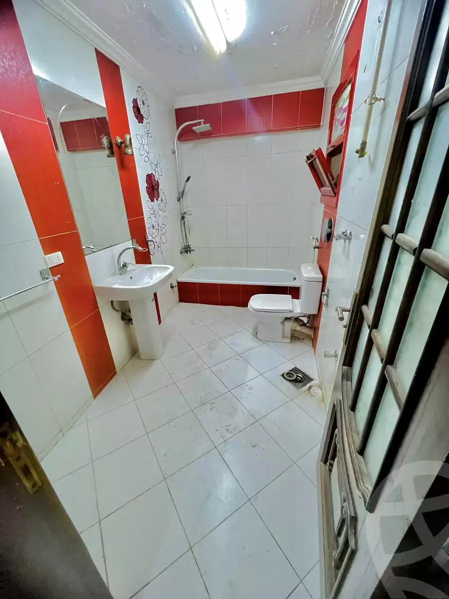 https://aqarmap.com.eg/en/listing/6131271-for-sale-cairo-helwan-helwan-el-sharkeya-saleh-sobhy-st