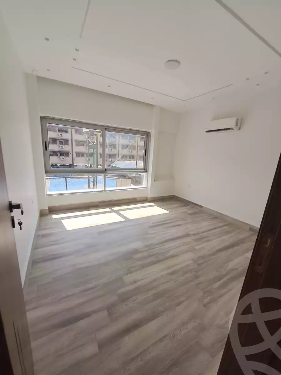https://aqarmap.com.eg/en/listing/6132295-for-rent-cairo-new-cairo-el-kattameya-compounds-in-kattameya-crystal-plaza