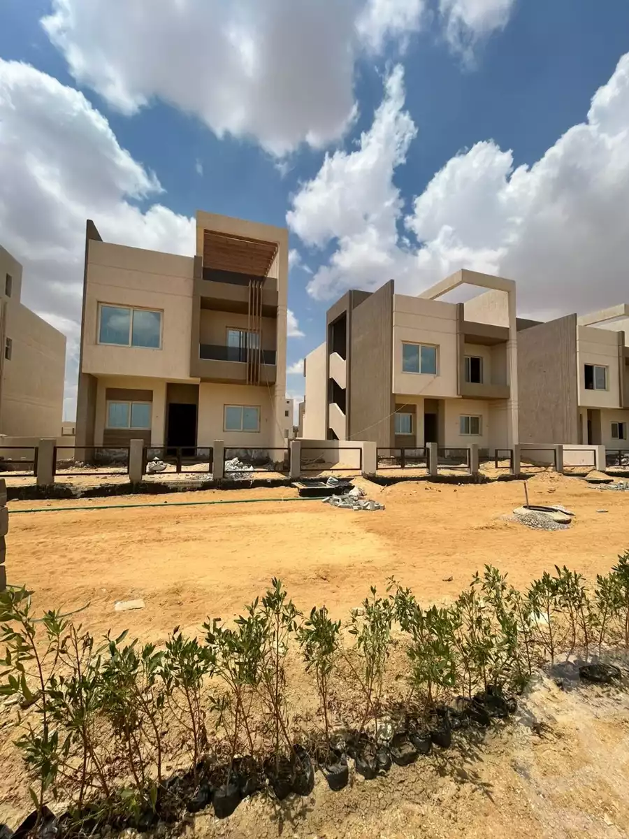 https://aqarmap.com.eg/en/listing/6135165-for-sale-cairo-el-sheikh-zayed-city-lshykh-zyd-ljdyd-montania-gardens-compound-everest-view