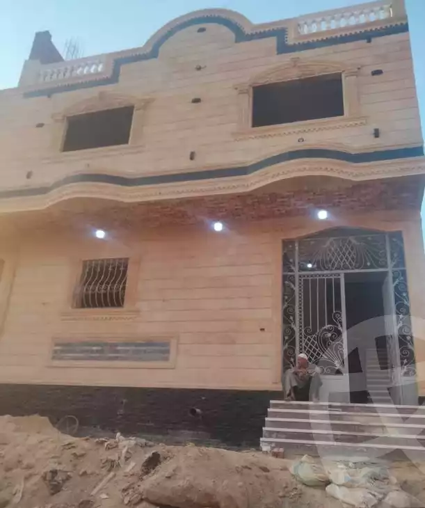https://aqarmap.com.eg/ar/listing/6136323-for-sale-qalyubia-qlioub-blqs