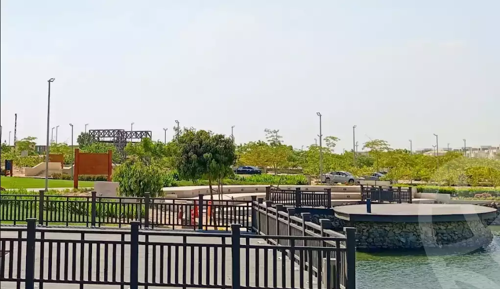 https://aqarmap.com.eg/en/listing/6137711-for-sale-cairo-el-shorouk-compounds-al-burouj-compound-imkan