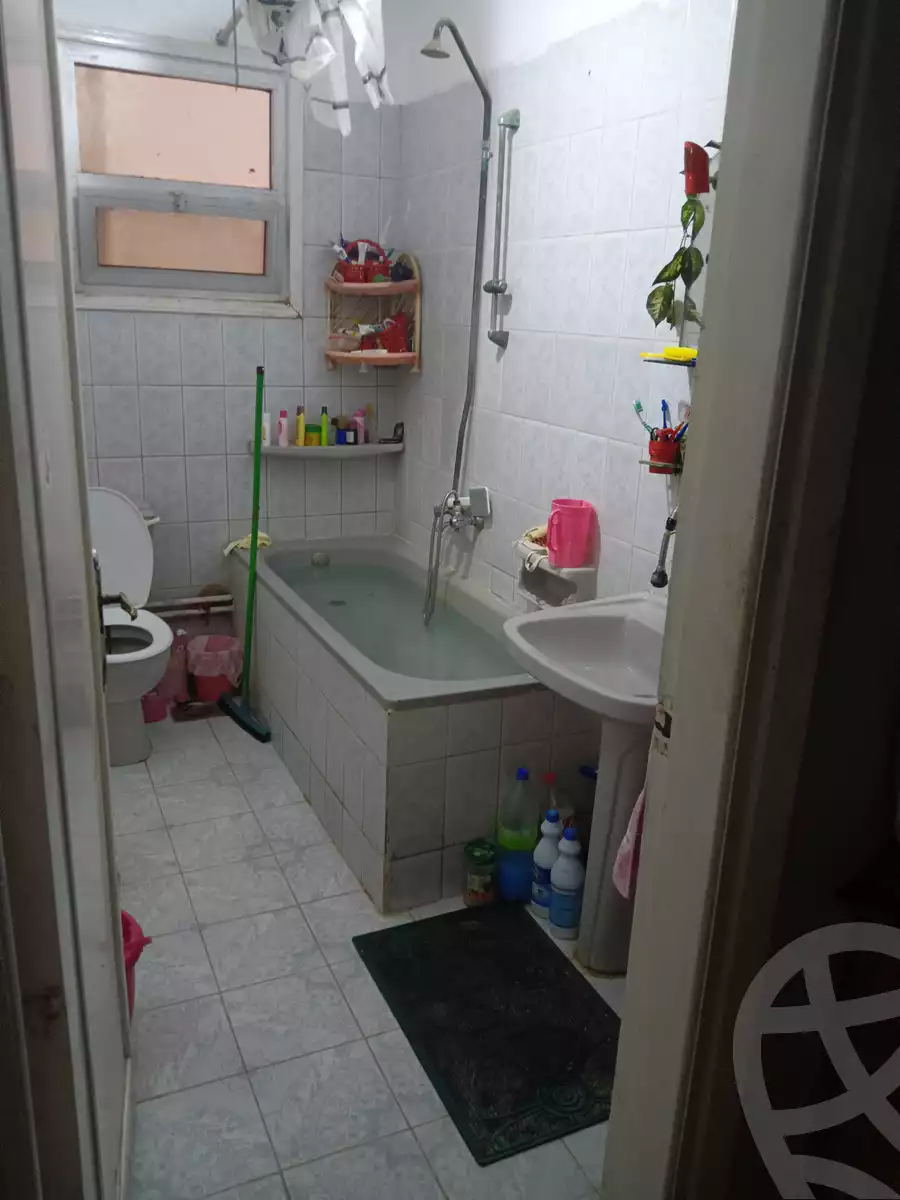https://aqarmap.com.eg/en/listing/6137737-for-sale-alexandria-l-jmy-lbytsh-al-nouqrashi-st