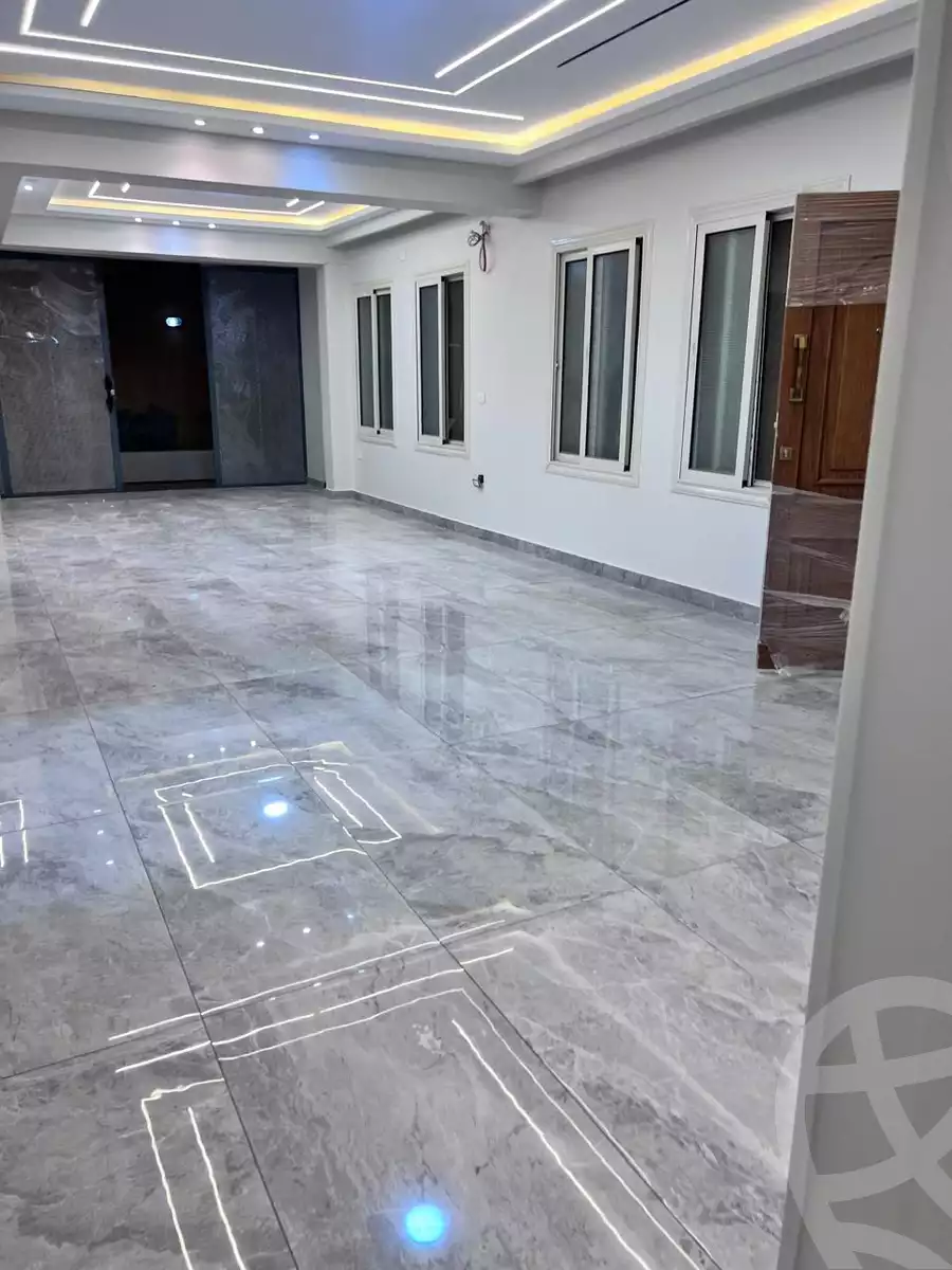https://aqarmap.com.eg/ar/listing/6139210-for-rent-cairo-new-cairo-ganob-el-akadamiya-south-academy-h-el-shaheed-mohamed-zrd-st