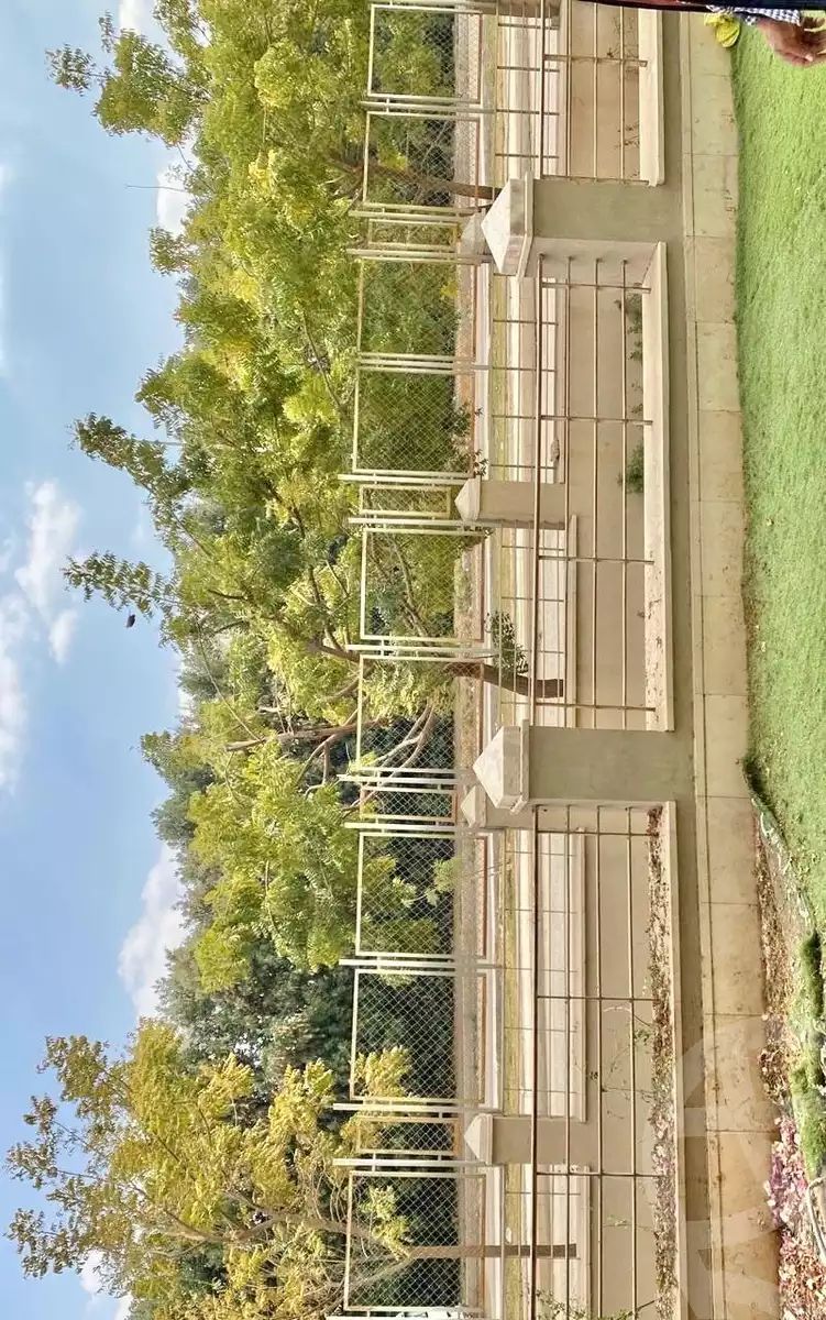 https://aqarmap.com.eg/ar/listing/6141331-for-sale-cairo-new-cairo-compounds-kmbwnd-fyldj-jyt-blm-hylz