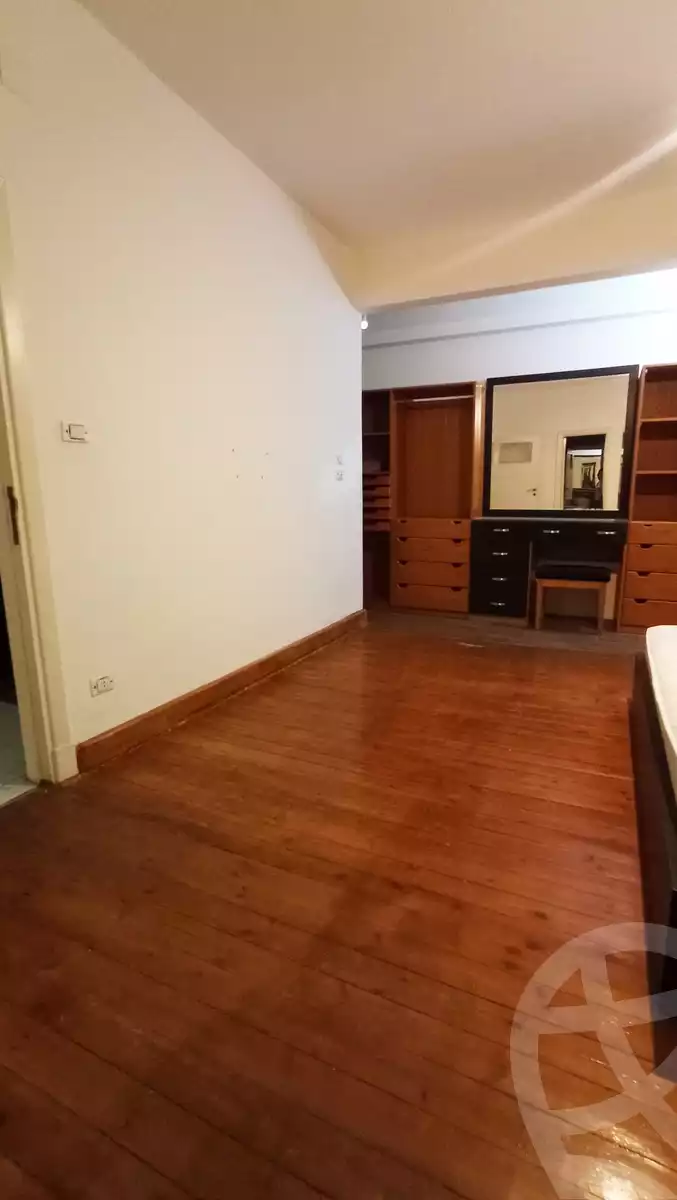 https://aqarmap.com.eg/ar/listing/6143410-for-rent-cairo-heliopolis-heliopolis-square-abd-al-hamid-abou-hief-st