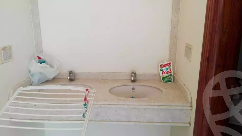 https://aqarmap.com.eg/en/listing/6143454-for-sale-cairo-el-sheikh-zayed-city-compounds-el-yasmeen-compound